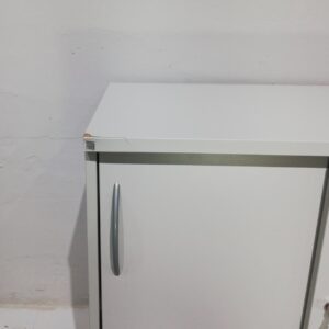 Armario de melamina nuevo de 80x43cm con tara en venta en cabauoportunitats.com