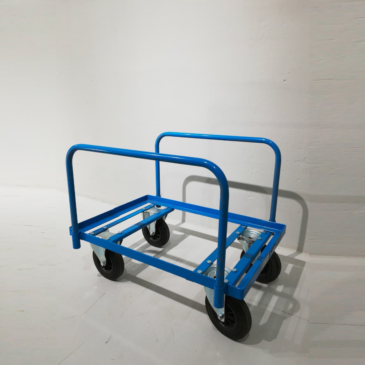 Carro de tubo de acero para cajas nuevo en venta en cabauoportunitats.com