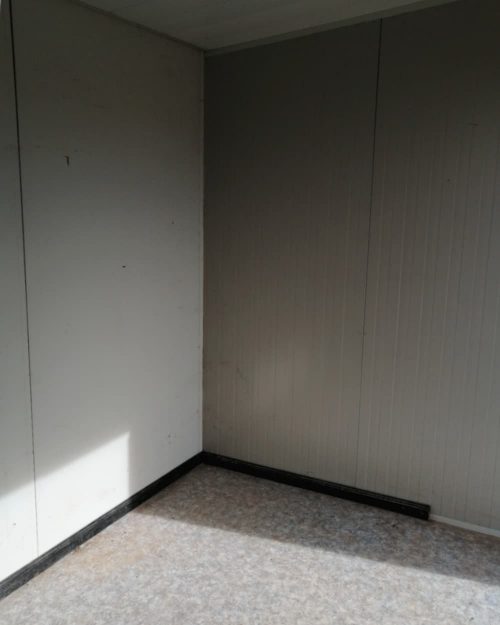 Módulo contenedor caseta dividido en venta en cabauoportunitats.com