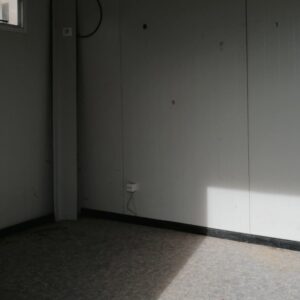 Módulo contenedor caseta dividido en venta en cabauoportunitats.com