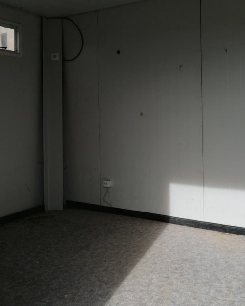 Módulo contenedor caseta dividido en venta en cabauoportunitats.com