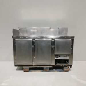 Mesa frรญa de acero inoxidable 3 puertas en venta en cabauoportunitats.com