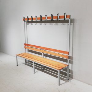 Banco de chapa y madera para vestuario nuevo en venta en cabauoportunitats.com Balaguer - Lleida - Catalunya