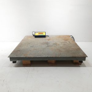 Báscula con plataforma y visor MOR en venta en cabauoportunitats.com