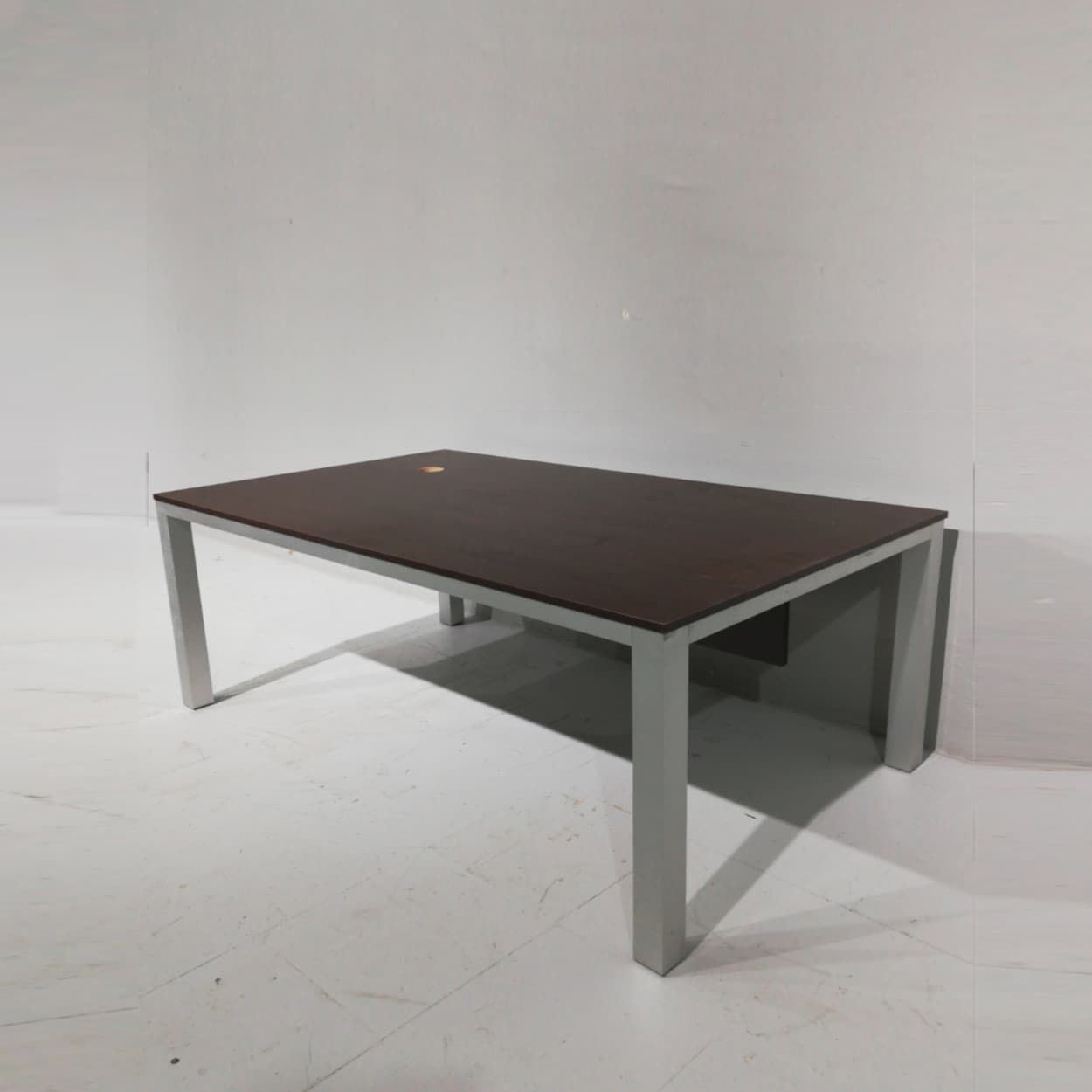 Escritorio de oficina de 144x80cm de segunda mano en venta en cabauoportunitats.com Balaguer - Lleida - Catalunya