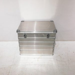 Caja de aluminio con tapadera de 78x58cm nueva en venta en cabauoportunitats.com