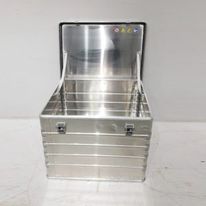 Caja de aluminio con tapadera de 78x58cm nueva en venta en cabauoportunitats.com