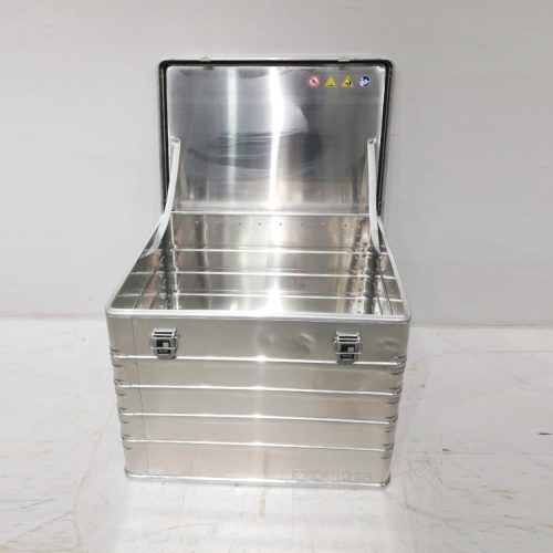 Caja de aluminio con tapadera de 78x58cm nueva en venta en cabauoportunitats.com