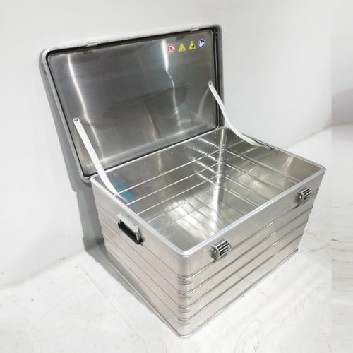 Caja de aluminio con tapadera de 78x58cm nueva en venta en cabauoportunitats.com