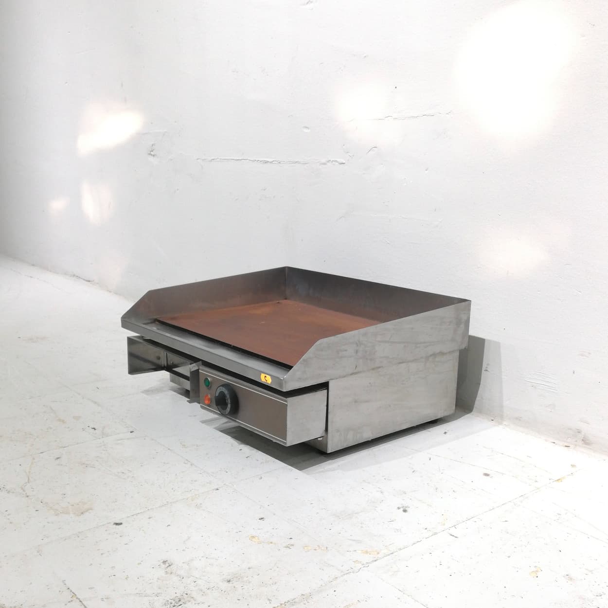 Plancha de acero de 55x44cm en venta en cabauoportunitats.com