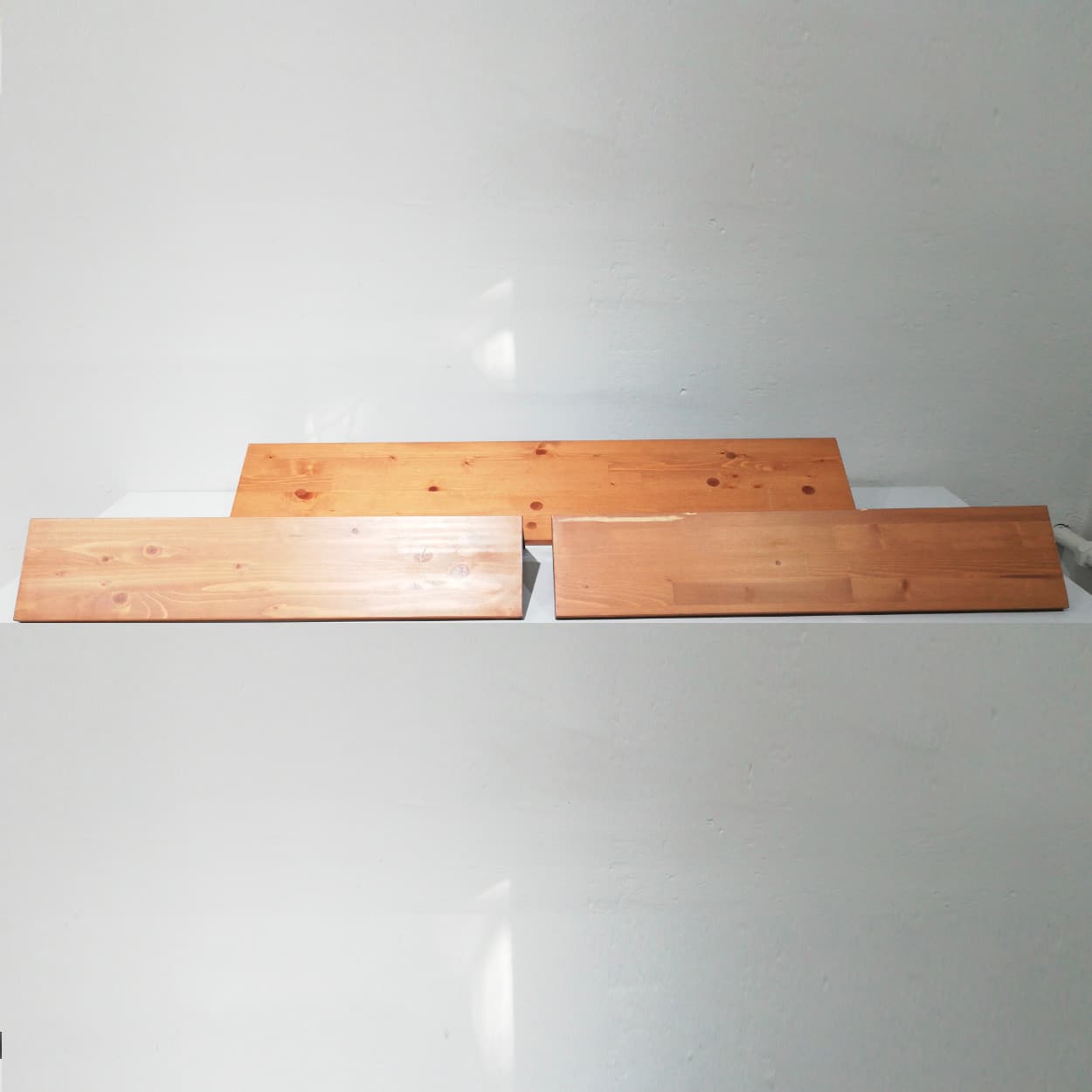 Lot de 3 prestatgeries de fusta de segona mà en venda a cabauoportunitats.com Balaguer - Lleida - Catalunya