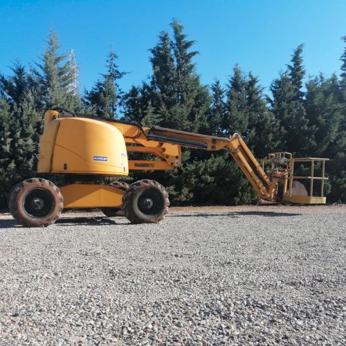 Plataforma de ploma articulada de segona mà en venda a cabauoportunitats.com Balaguer - Lleida - Catalunya