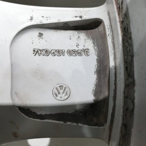 Llanta VOLKSWAGEN TRANSPORTER 17" con neumático en venta en cabauoportunitats.com
