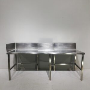 Taula d'acer inoxidable de 216x70x111cm de segona mà en venda a cabauoportunitats.com Balaguer - Lleida - Catalunya