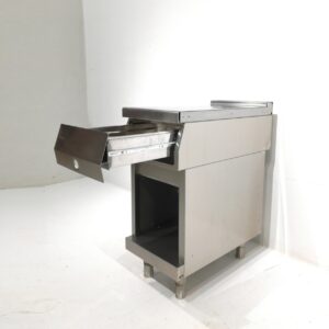 Mesa neutra JEMI de 40x76x93cm de segunda mano en venta en cabauoportunitats.com