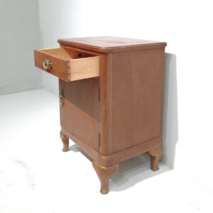 Mesilla de noche de madera de 50x38cm de segunda mano en venta en cabauoportunitats.com