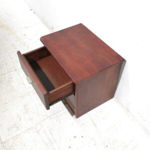 Lot de 2 tauletes de nit de 51x37x44cm de segona mà en venda a cabauoportunitats.com Balaguer - Lleida - Catalunya