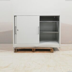 Armario metálico nuevo de 150x60cm con tara estética en venta en cabauoportunitats.com