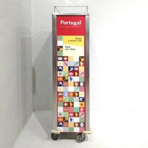 Carro autoservei de segona mà fet d'acer inoxidable en venda a cabauoportunitats.com Balaguer - Lleida - Catalunya