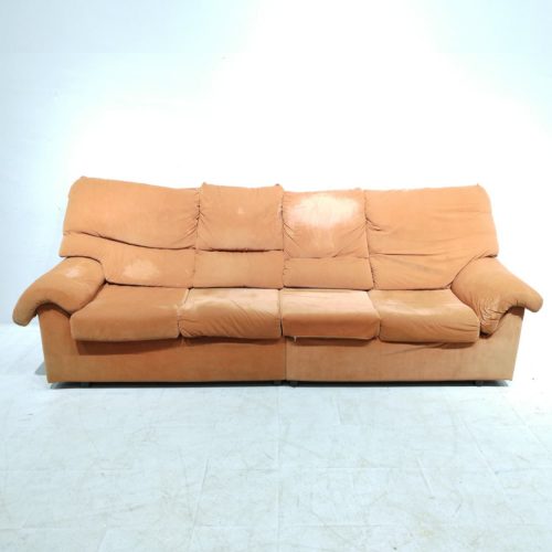 Sofà beige amb reposapeus 270cm de segona mà en venda a cabauoportunitats.com Balaguer - Lleida - Catalunya