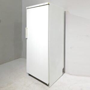 Congeladaor vertical IAR de 239 litros en venta en cabauoportunitats.com