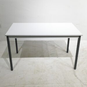 Mesa de color gris luminoso de 120x60cm en venta en cabauoportunitats.com