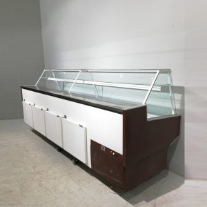 Mostrador expositor refrigerado de 320cm para tienda en venta en cabauoportunitats.com