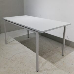 Mesa reforzada de melamina de 160x80x76cm en venta en cabauoportunitats.com