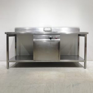 Taula d'acer inoxidable amb fregidora de segona mà en venda a cabauoportunitats.com Balaguer - Lleida - Catalunya
