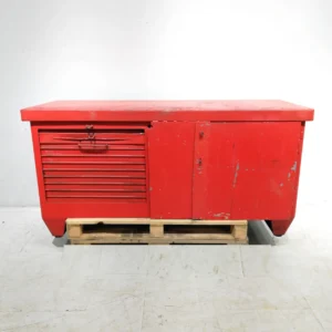 Banc de treball de xapa d'acer de gran qualitat i resistència de segona mà en venda a cabauoportuntiats.com Balaguer - Lleida - Catalunya