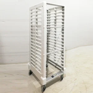 Carro RUBBERMAID MAX SYSTEM 16 bandejas nuevo en venta en cabauoportunitats.com