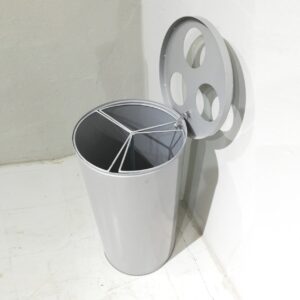 Paperera de reciclatge de 3 bosses de ø42x80cm de segona mà en venda a cabauoportunitats.com Balaguer - Lleida -Catalunya