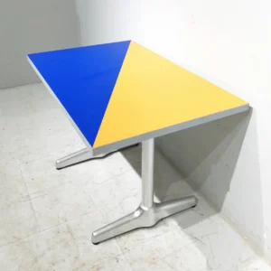 Taula de bar de 110x70cm de segona mà en venda a cabauoportuntiats.com Balaguer - Lleida - Catalunya