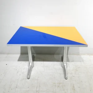 Taula de bar de 110x70cm de segona mà en venda a cabauoportuntiats.com Balaguer - Lleida - Catalunya