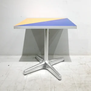 Mesa con pata central de 70x70cm de segunda mano en venta en cabauoportunitats.com
