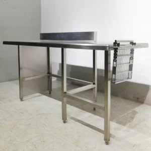 Mesa de inox de segunda mano de 231x77x108cm de segona mà en venda a cabauoportunitats.com