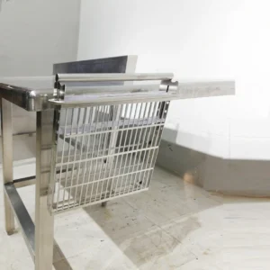 Mesa de inox de segunda mano de 231x77x108cm de segona mà en venda a cabauoportunitats.com