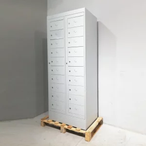 Armario metálico para 20 ordenadores nuevo con tara estética en venta en cabauoportunitats.com