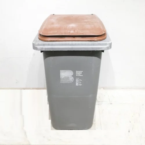Contenedor de basura de segunda mano en venta en cabauoportunitats.com