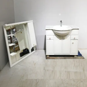 Pica de lavabo amb mirall 10x455cm de segon amà en venda a cabauoportunitats.com Balaguer - Lleida - Catalunya