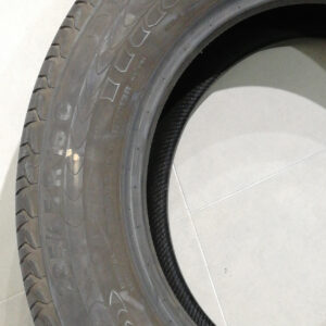 Neumáticos CONTINENTAL VANCO 2 235/65 R16C 115/113R de segunda mano en buen estado en venta en cabauoportunitats.com.