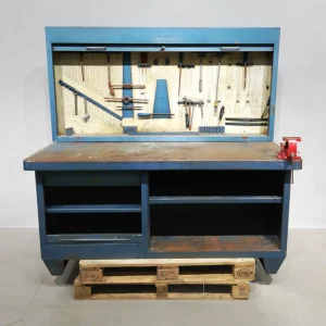 Banc de treball de 176cm de segona mà amb cargol de taula i armari en venda a cabauoportunitats.com Balaguer - Lleida - Catalunya