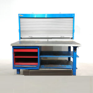 Banc de treball amb armari de taula de segona mà en venda a cabauoportunitats.com Balaguer - Lleida - Catalunya