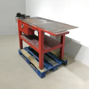 Banc de treball amb armari i cargol de taula 155cm de segona mà en venda a cabauoportunitats.com Balaguer - Lleida - Catalunya