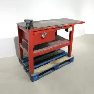 Banc de treball amb armari i cargol de taula 155cm de segona mà en venda a cabauoportunitats.com Balaguer - Lleida - Catalunya