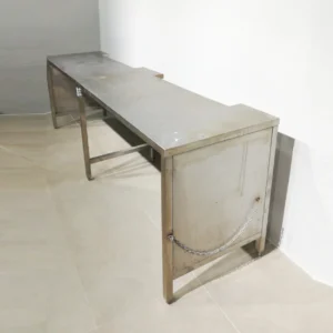 Taula d'acer inoxidable de 300x70cm de segon amà en venda a cabauoportunitats.com