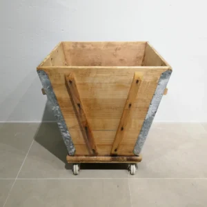 Test de fusta de segona mà en molt bon estat 60x59x64 cm a cabauoportunitats.com Balaguer - Lleida - Catalunya
