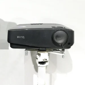Projector BENQ amb pantalla de segona mà en venda a cabauoportunitats.com