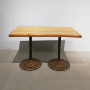 Taula de fusta de 120x70cm de segona mà en venda a cabauoportunitats.com