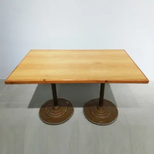 Taula de fusta de 120x70cm de segona mà en venda a cabauoportunitats.com